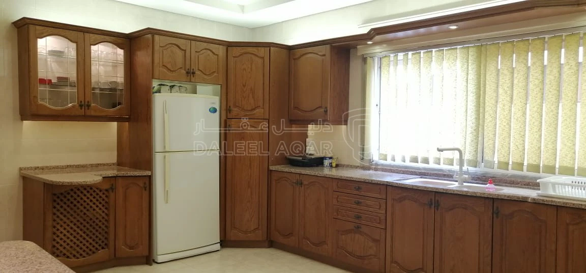 فيلا/منزل في عمان - وادي السير - 550,000 دأ - صورة 1